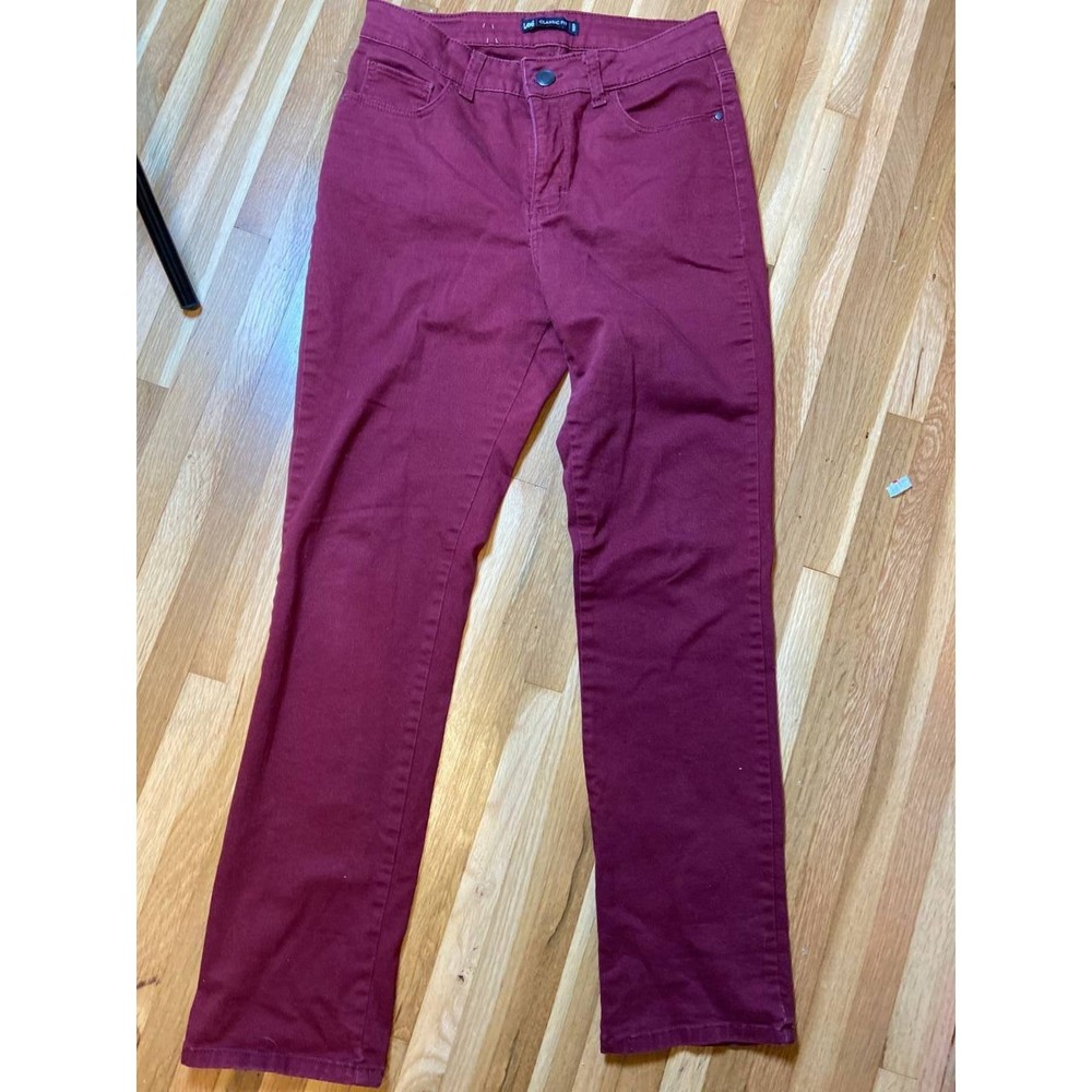 Lee Women's Classic Fit Burgundy Straight Jeans 30 Inch